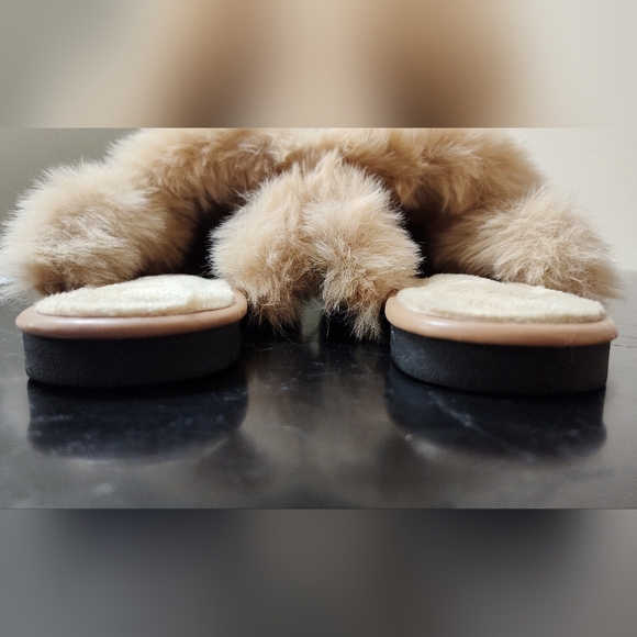 Tan faux fur lined indoor outdoor slippers - Picture 5 of 6